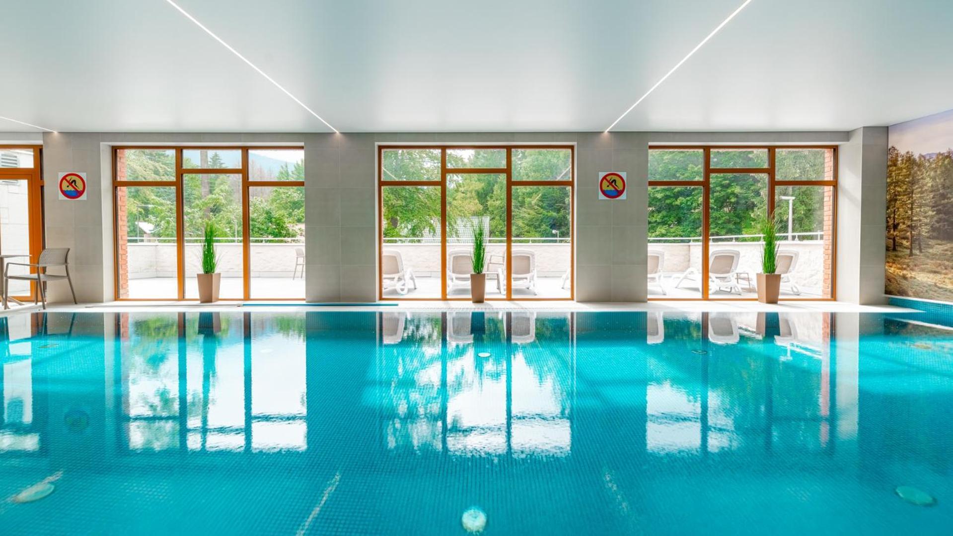 Apartamenty Z Basenem I Saunami Stone Hill Resort II Vip Centrum By Royal Aparts Szklarska Poreba Dış mekan fotoğraf