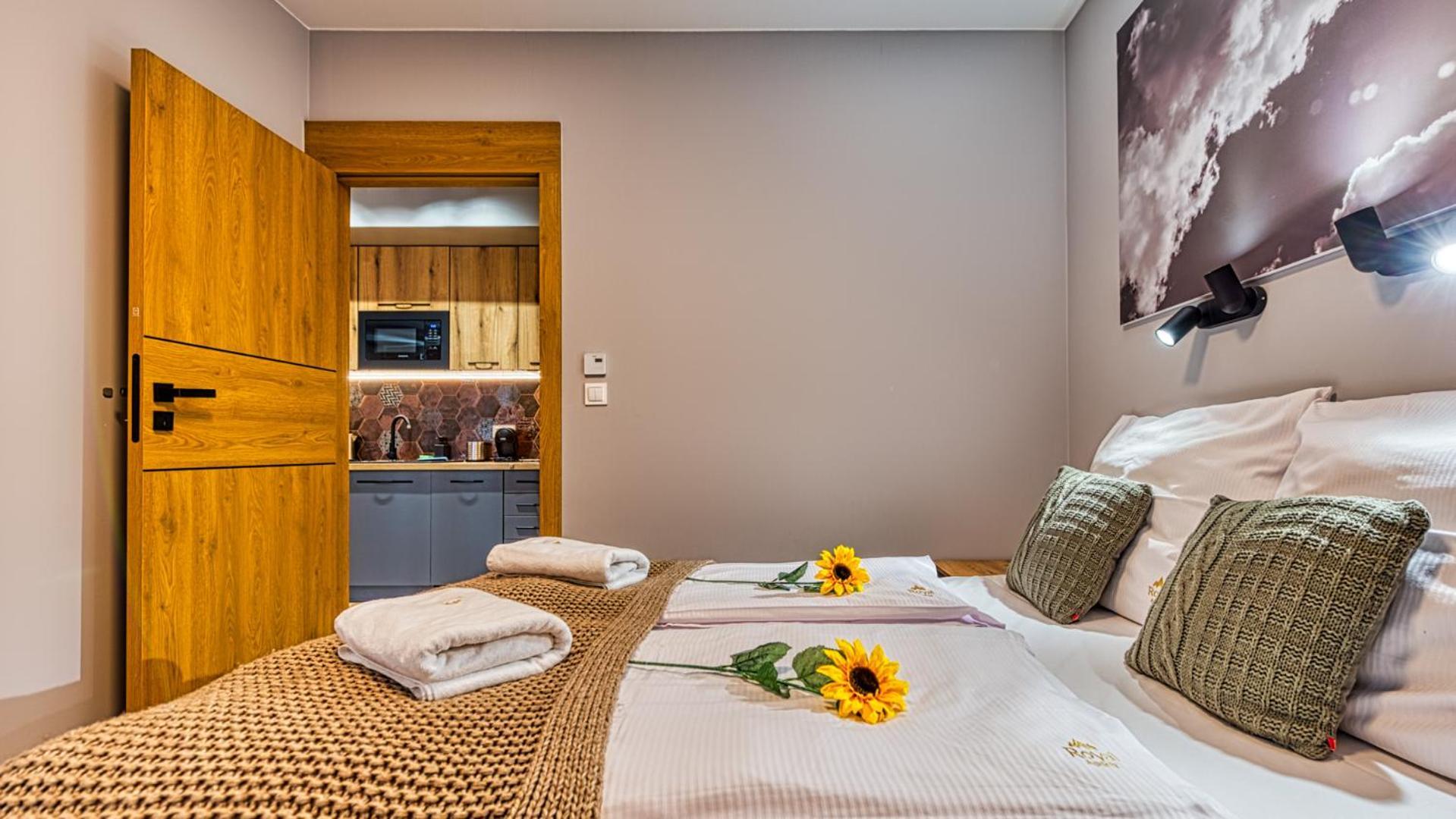 Apartamenty Z Basenem I Saunami Stone Hill Resort II Vip Centrum By Royal Aparts Szklarska Poreba Dış mekan fotoğraf