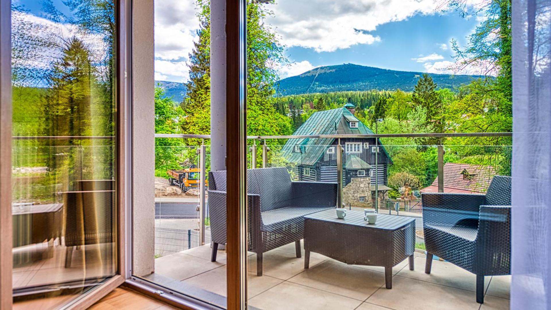 Apartamenty Z Basenem I Saunami Stone Hill Resort II Vip Centrum By Royal Aparts Szklarska Poreba Dış mekan fotoğraf