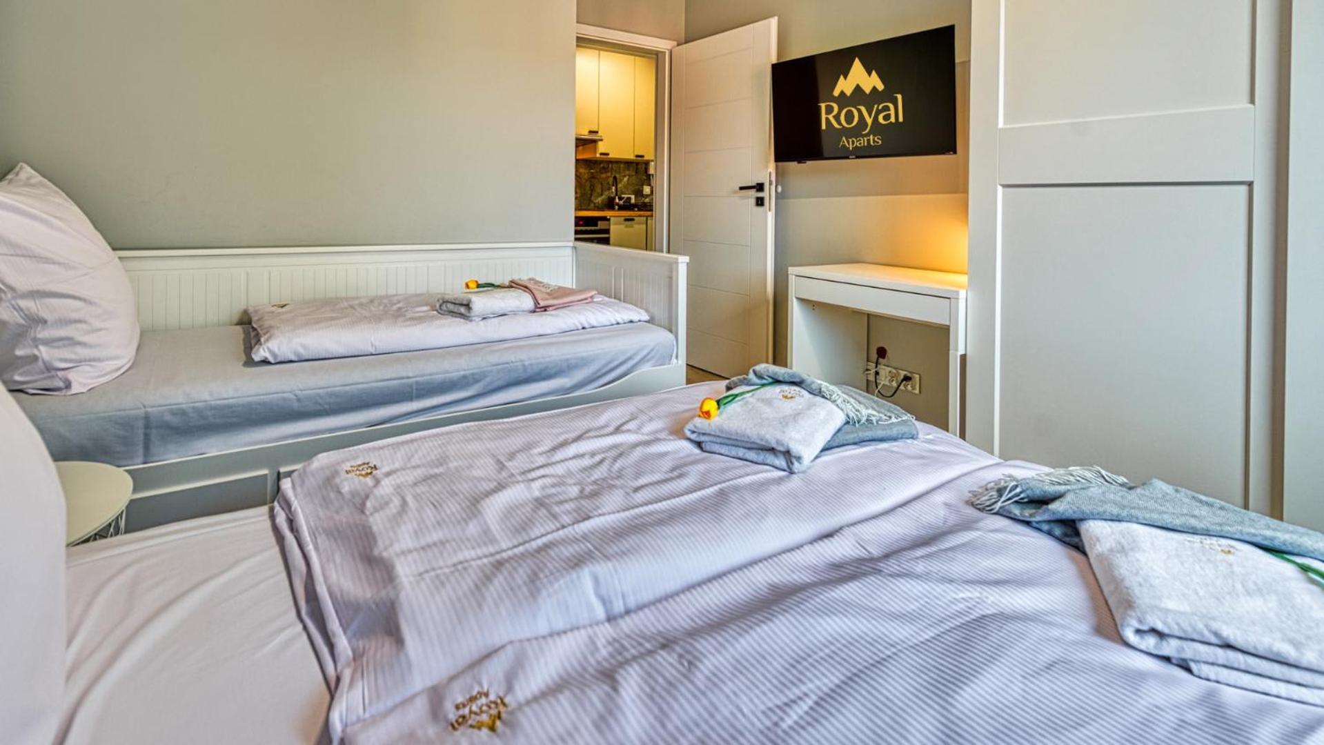 Apartamenty Z Basenem I Saunami Stone Hill Resort II Vip Centrum By Royal Aparts Szklarska Poreba Dış mekan fotoğraf