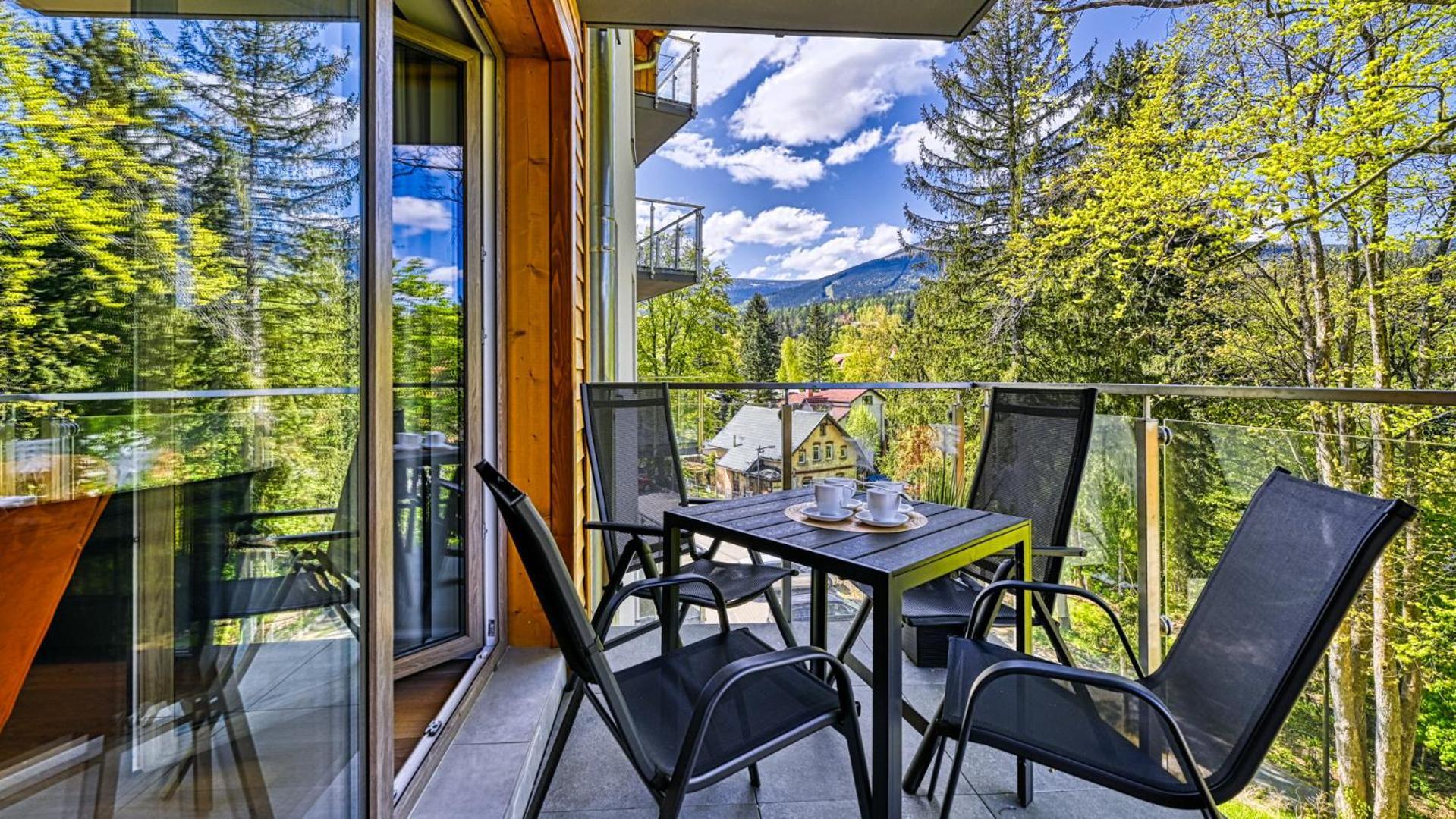 Apartamenty Z Basenem I Saunami Stone Hill Resort II Vip Centrum By Royal Aparts Szklarska Poreba Dış mekan fotoğraf