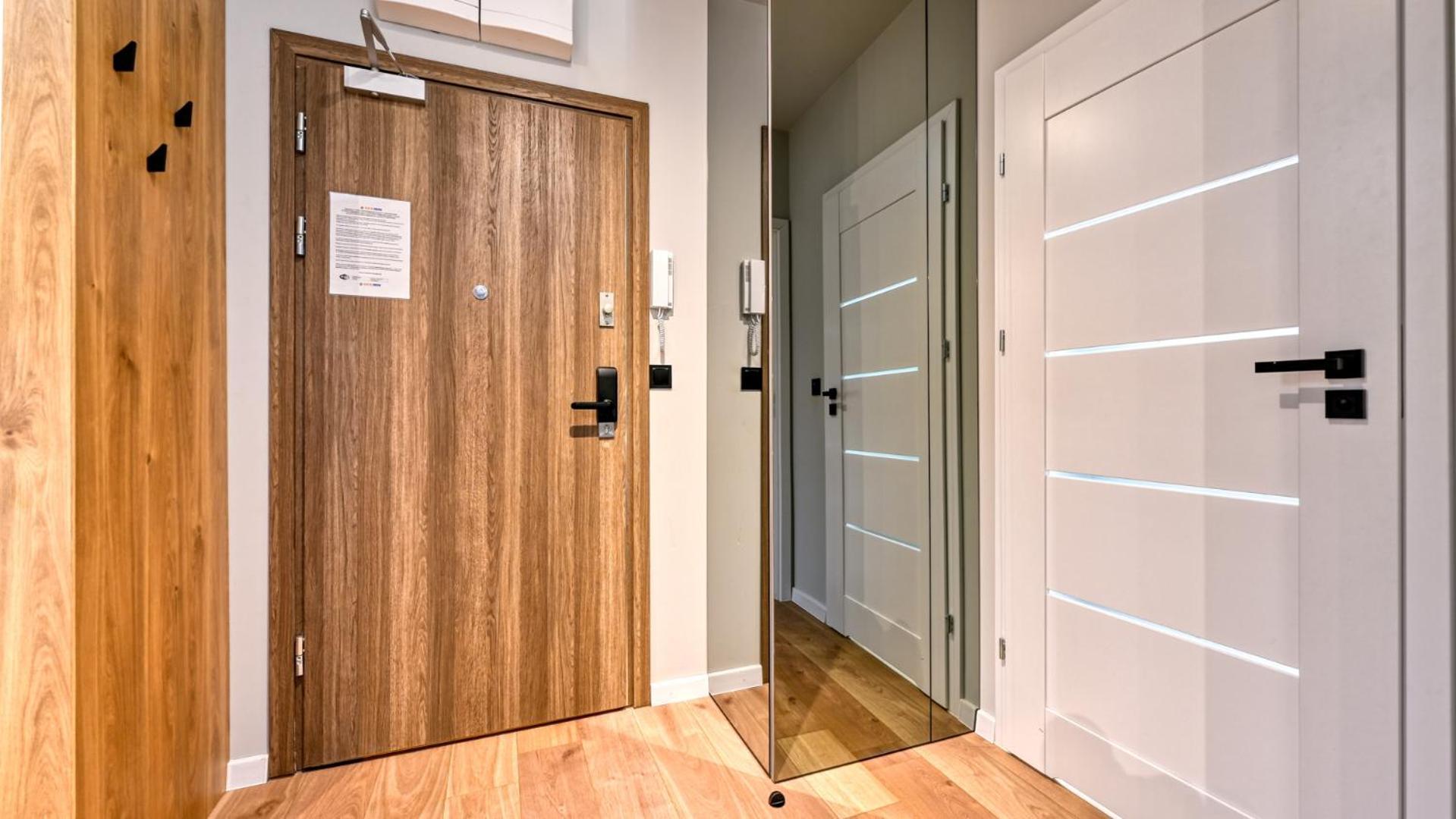 Apartamenty Z Basenem I Saunami Stone Hill Resort II Vip Centrum By Royal Aparts Szklarska Poreba Dış mekan fotoğraf